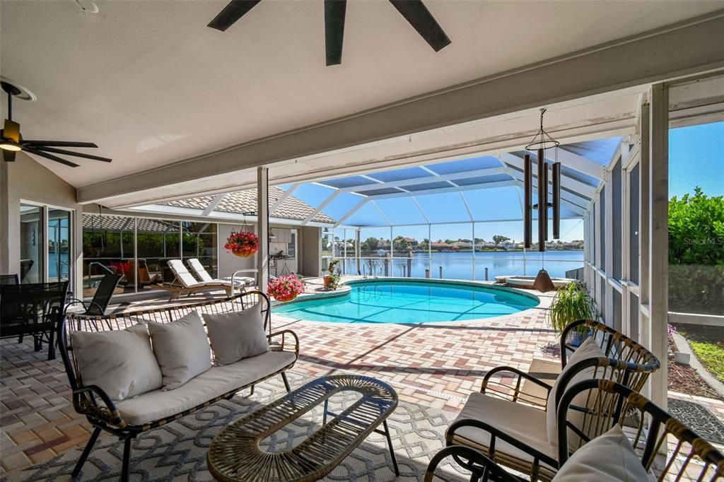 待售: $1,695,000 (4 贝兹, 3 浴室, 3317 平方英尺)