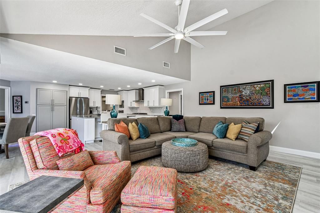 待售: $1,695,000 (4 贝兹, 3 浴室, 3317 平方英尺)