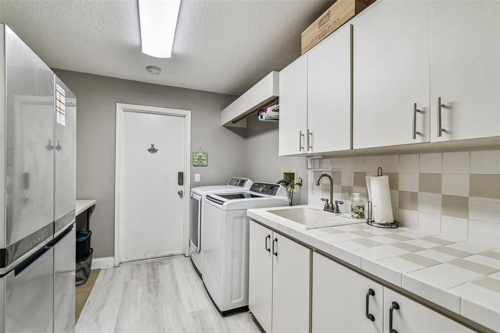 待售: $1,695,000 (4 贝兹, 3 浴室, 3317 平方英尺)