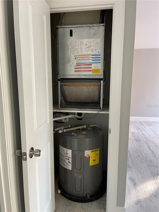 待售: $875,000 (12 贝兹, 0 浴室, 4720 平方英尺)