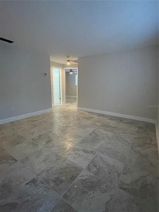 待售: $875,000 (12 贝兹, 0 浴室, 4720 平方英尺)