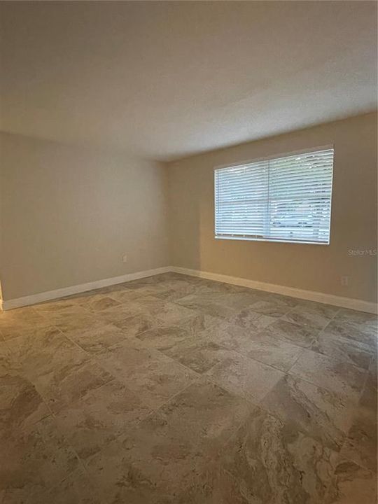 待售: $875,000 (12 贝兹, 0 浴室, 4720 平方英尺)