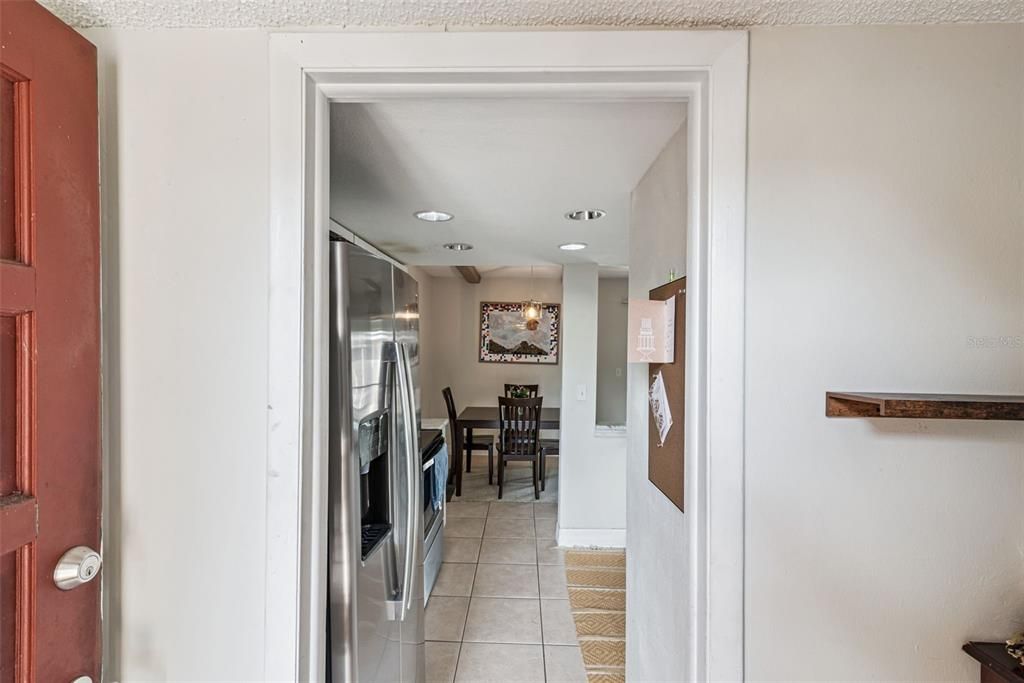 待售: $174,900 (2 贝兹, 2 浴室, 1040 平方英尺)