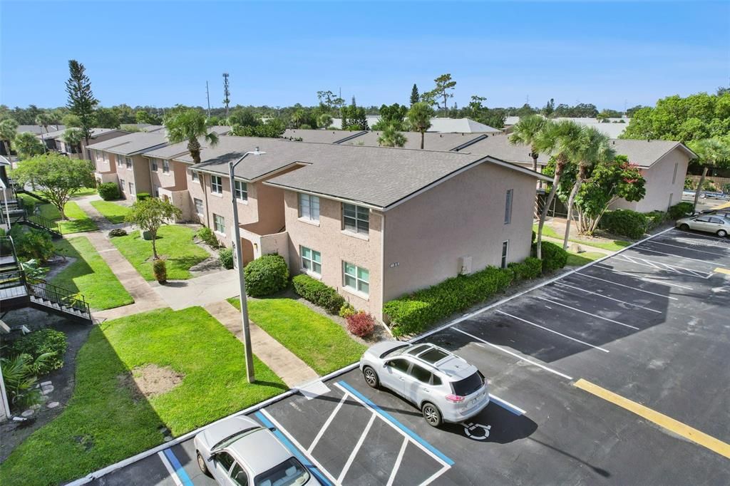 待售: $174,900 (2 贝兹, 2 浴室, 1040 平方英尺)