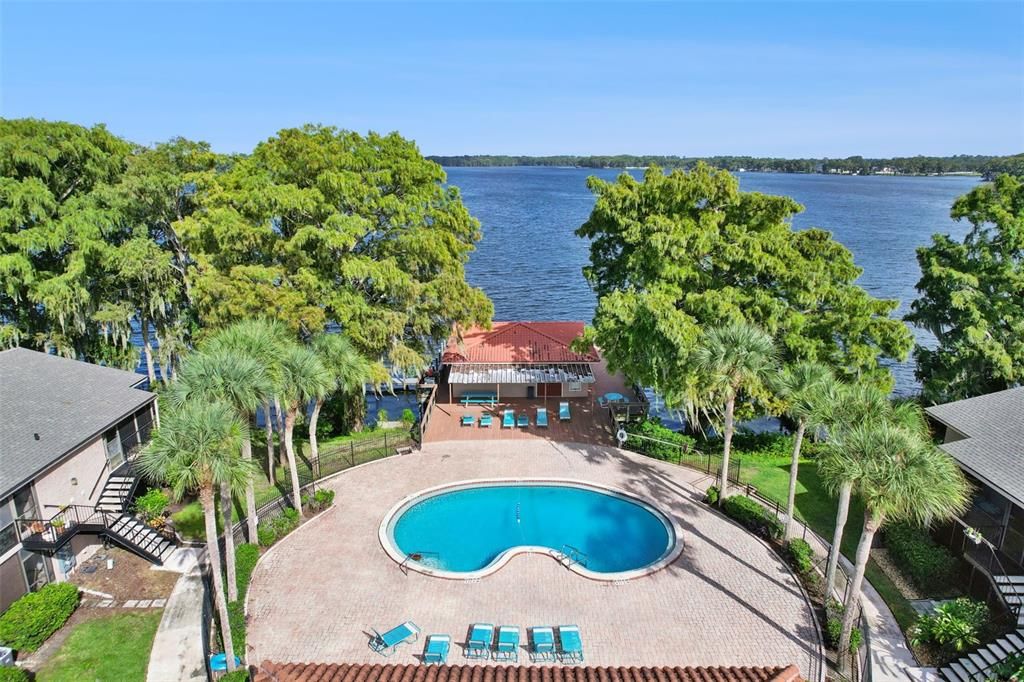 待售: $174,900 (2 贝兹, 2 浴室, 1040 平方英尺)