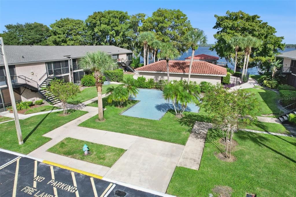 待售: $174,900 (2 贝兹, 2 浴室, 1040 平方英尺)