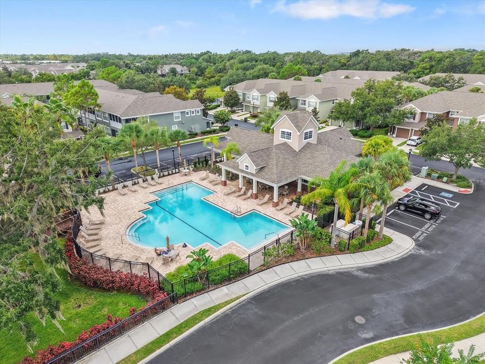 Activo con contrato: $225,000 (3 camas, 2 baños, 1771 Pies cuadrados)