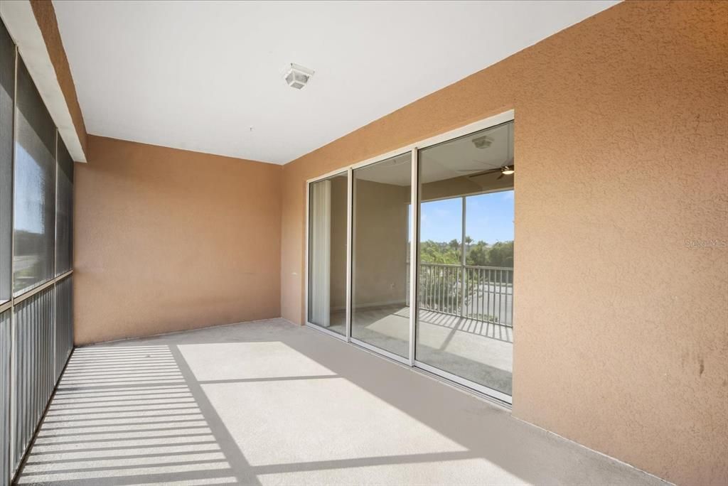 Activo con contrato: $225,000 (3 camas, 2 baños, 1771 Pies cuadrados)