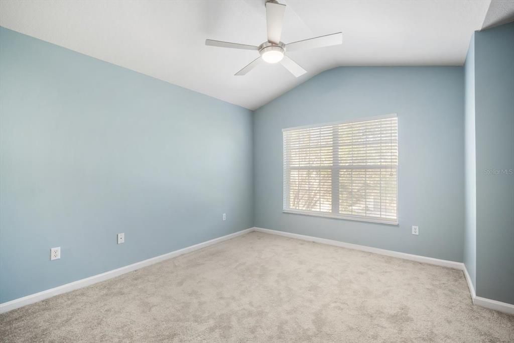 Activo con contrato: $225,000 (3 camas, 2 baños, 1771 Pies cuadrados)