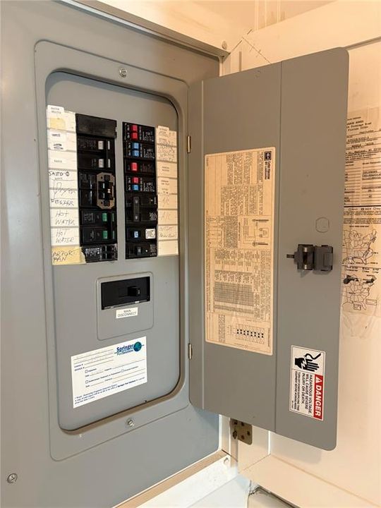 待售: $169,900 (2 贝兹, 2 浴室, 1296 平方英尺)