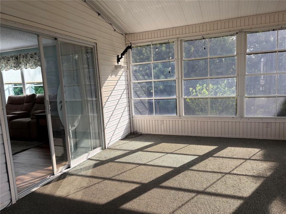 待售: $169,900 (2 贝兹, 2 浴室, 1296 平方英尺)