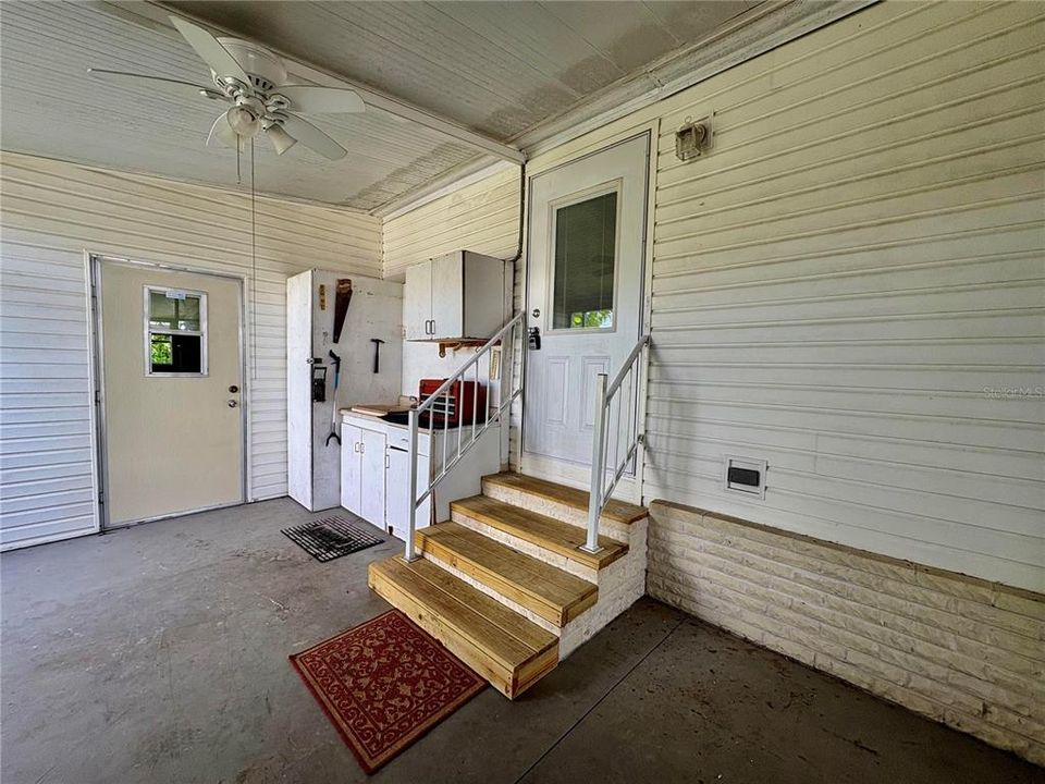 待售: $169,900 (2 贝兹, 2 浴室, 1296 平方英尺)