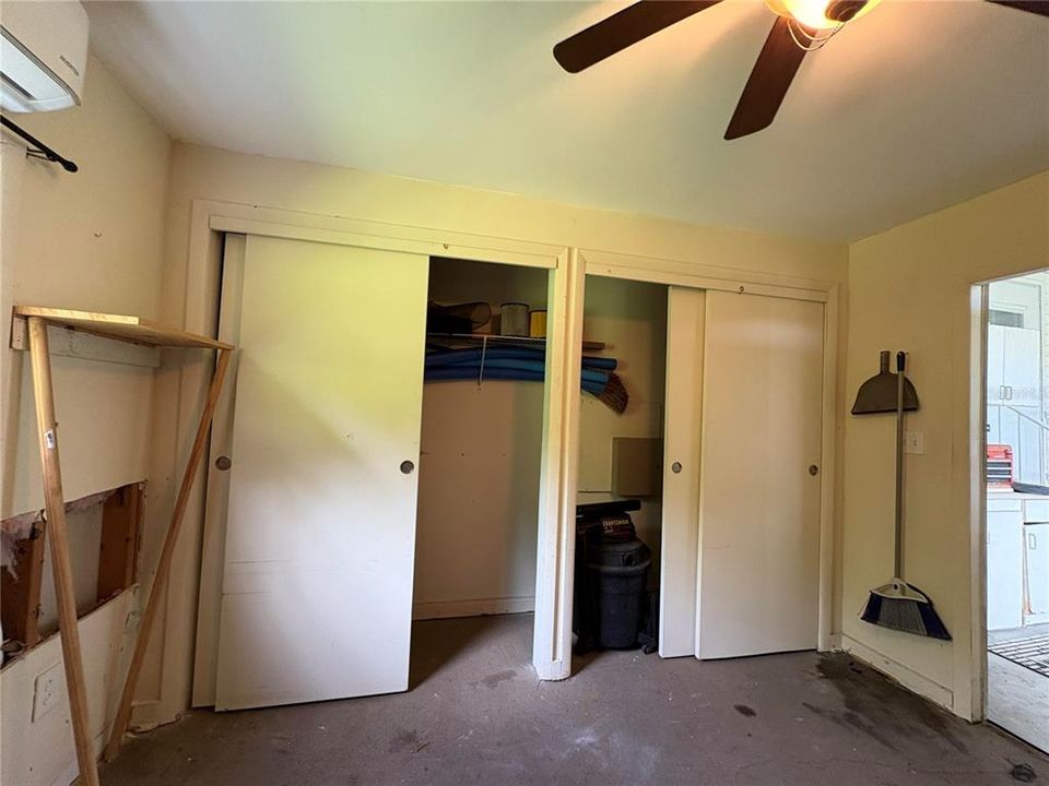 待售: $169,900 (2 贝兹, 2 浴室, 1296 平方英尺)