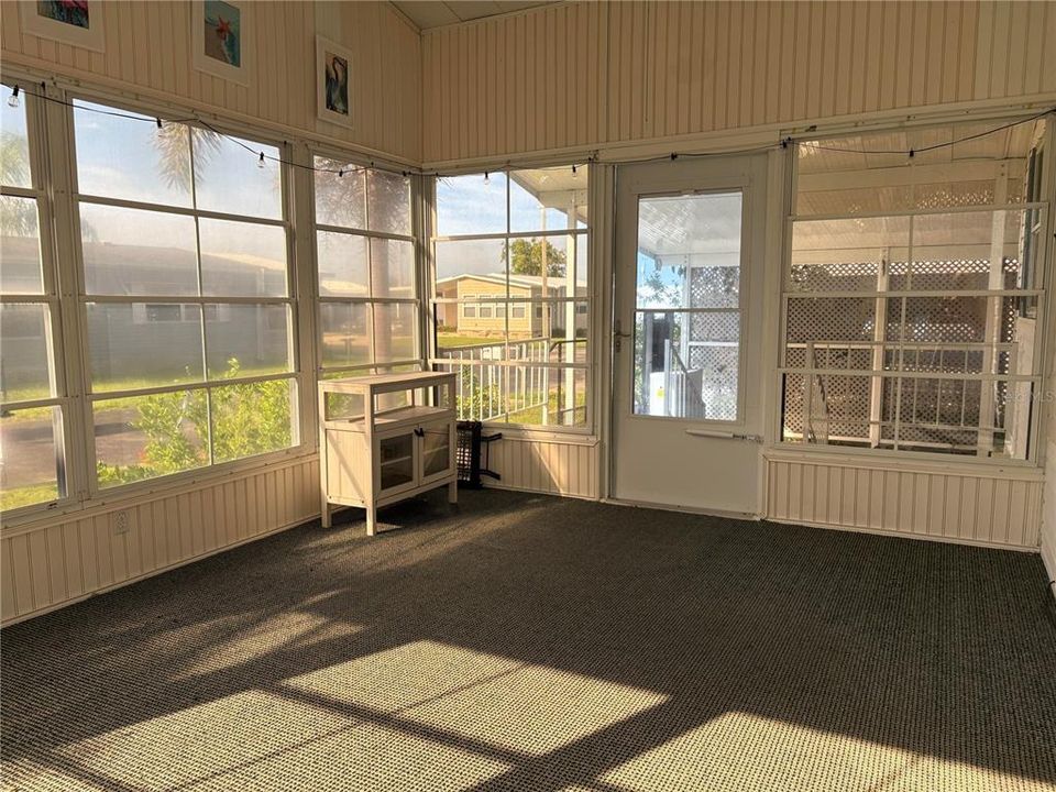 待售: $169,900 (2 贝兹, 2 浴室, 1296 平方英尺)