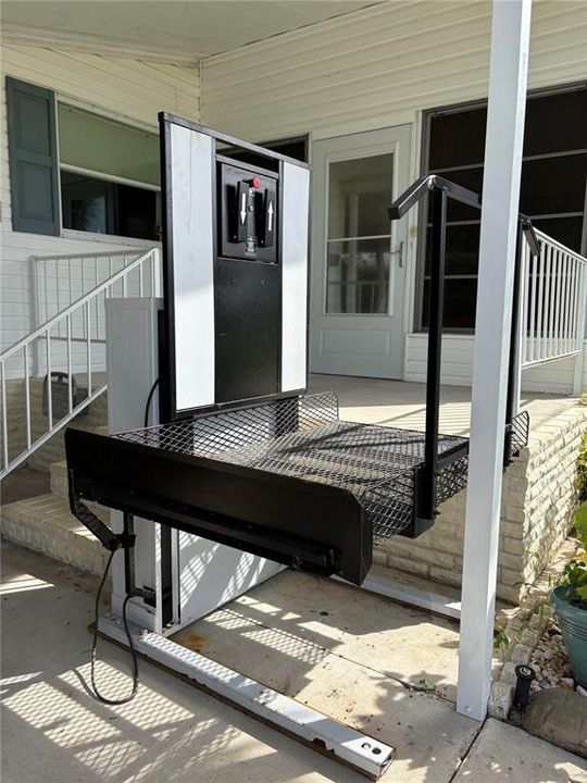 待售: $169,900 (2 贝兹, 2 浴室, 1296 平方英尺)