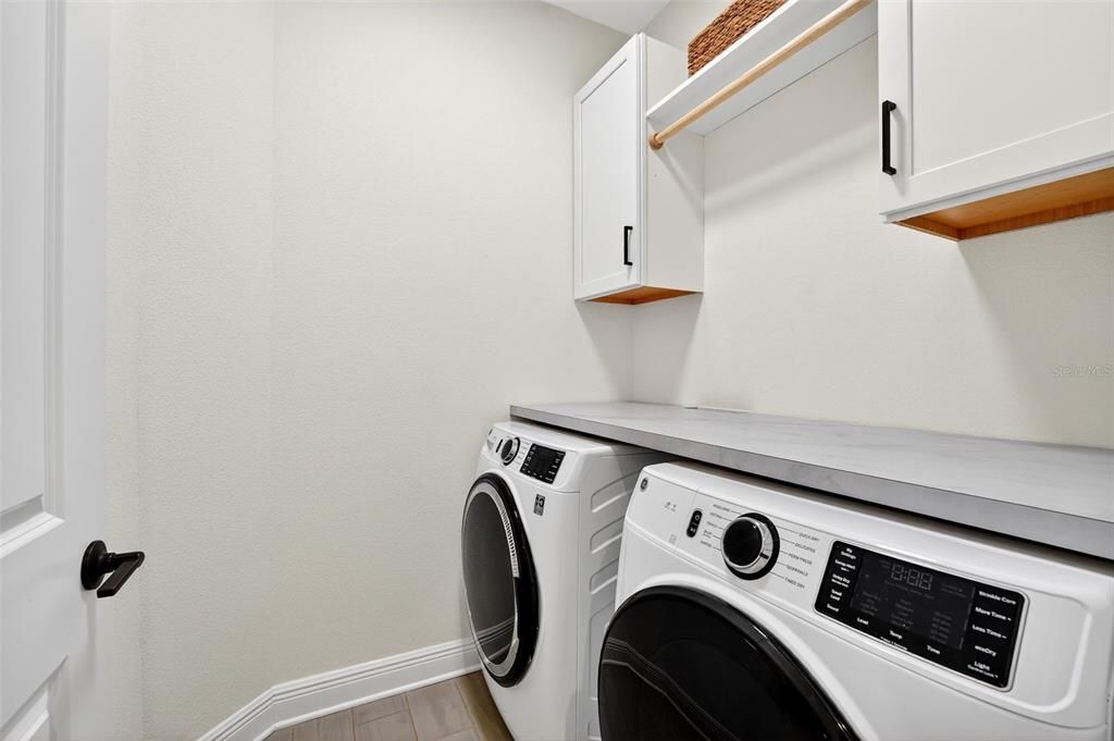 Active With Contract: $412,000 (2 beds, 2 baths, 1524 Square Feet)