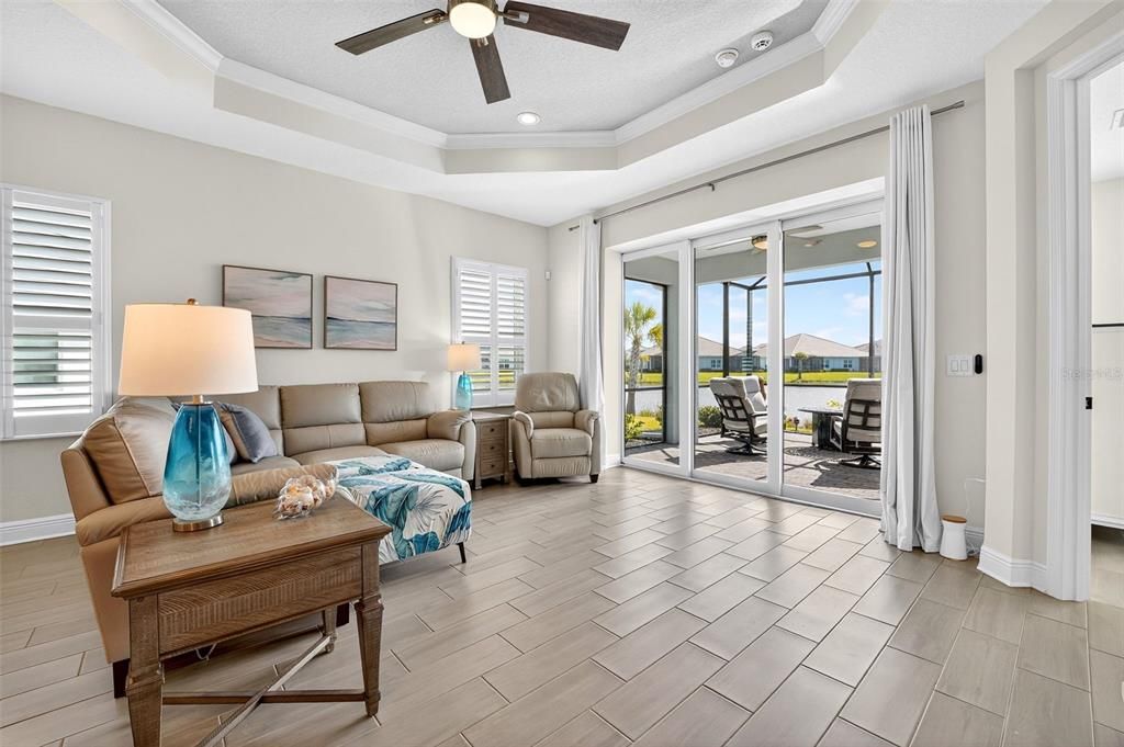 Active With Contract: $412,000 (2 beds, 2 baths, 1524 Square Feet)