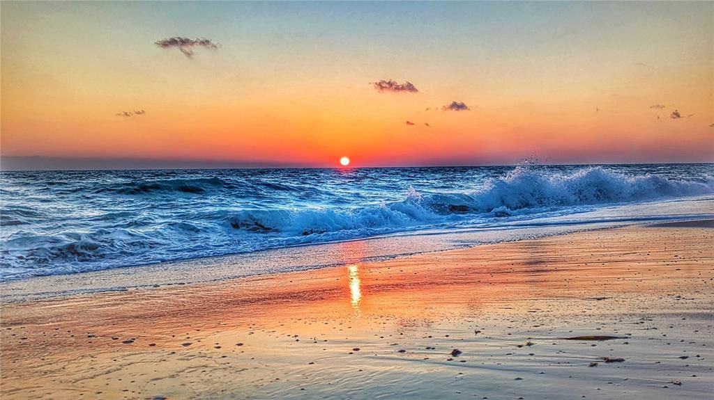 Active With Contract: $412,000 (2 beds, 2 baths, 1524 Square Feet)