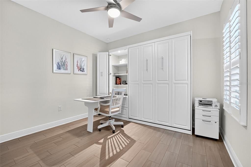 Active With Contract: $412,000 (2 beds, 2 baths, 1524 Square Feet)