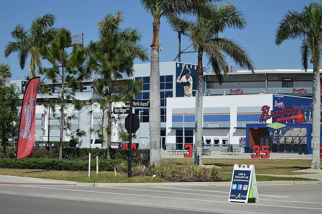 Active With Contract: $412,000 (2 beds, 2 baths, 1524 Square Feet)