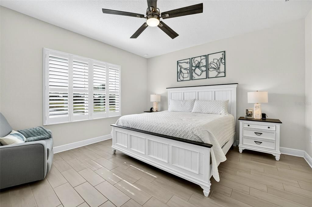 Active With Contract: $412,000 (2 beds, 2 baths, 1524 Square Feet)