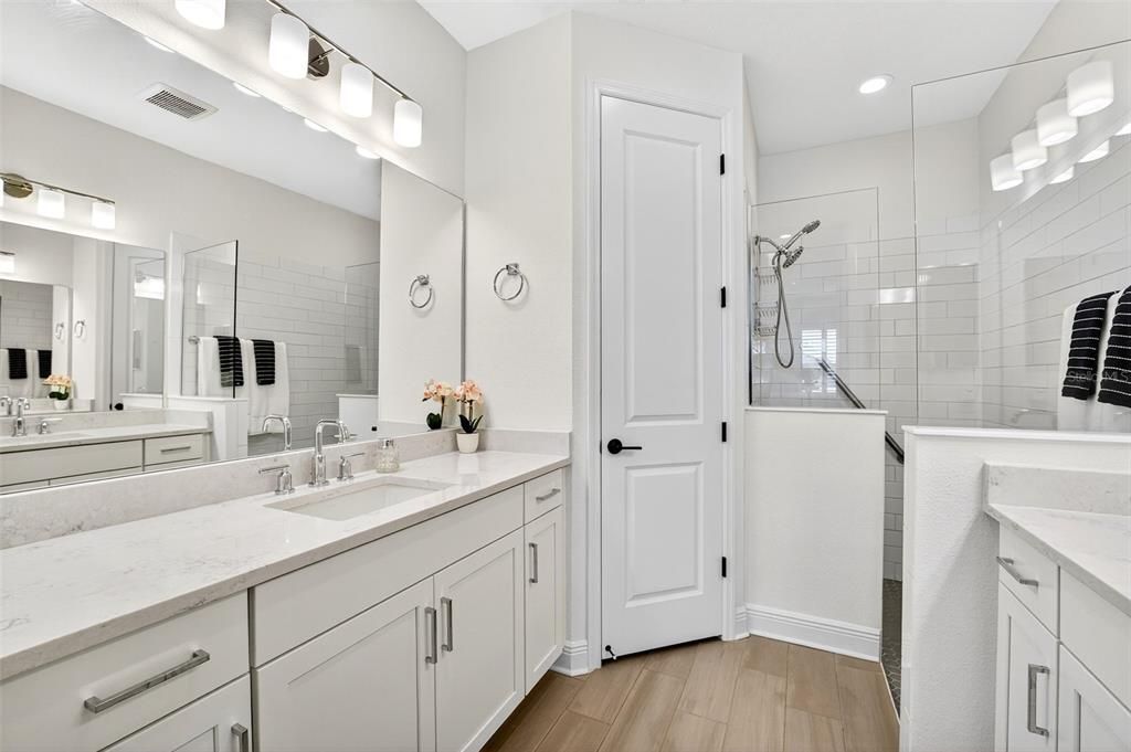 Active With Contract: $412,000 (2 beds, 2 baths, 1524 Square Feet)