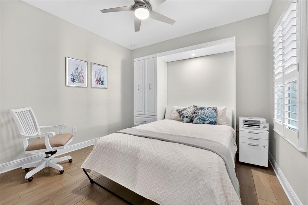 Active With Contract: $412,000 (2 beds, 2 baths, 1524 Square Feet)