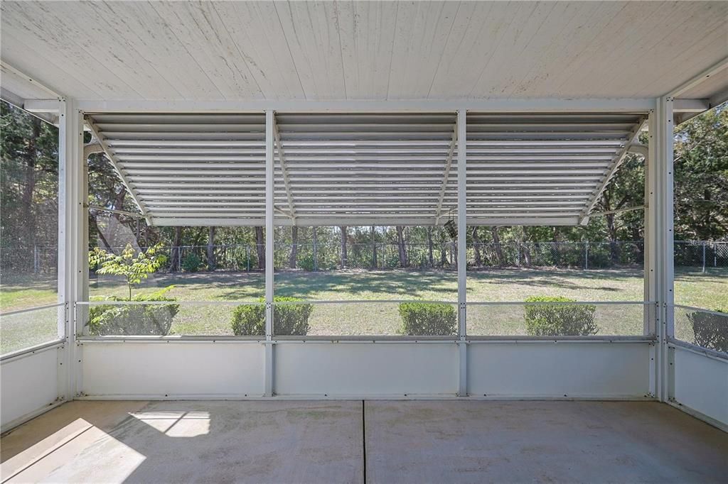 Active With Contract: $214,900 (2 beds, 2 baths, 1008 Square Feet)