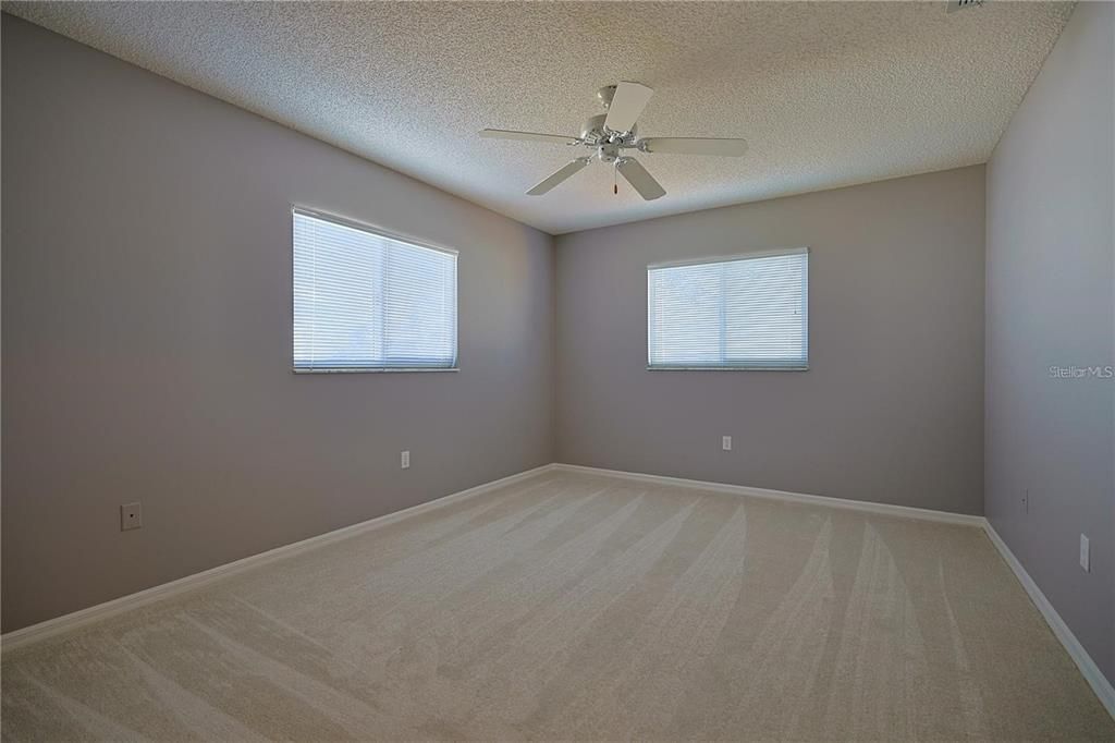 Active With Contract: $214,900 (2 beds, 2 baths, 1008 Square Feet)