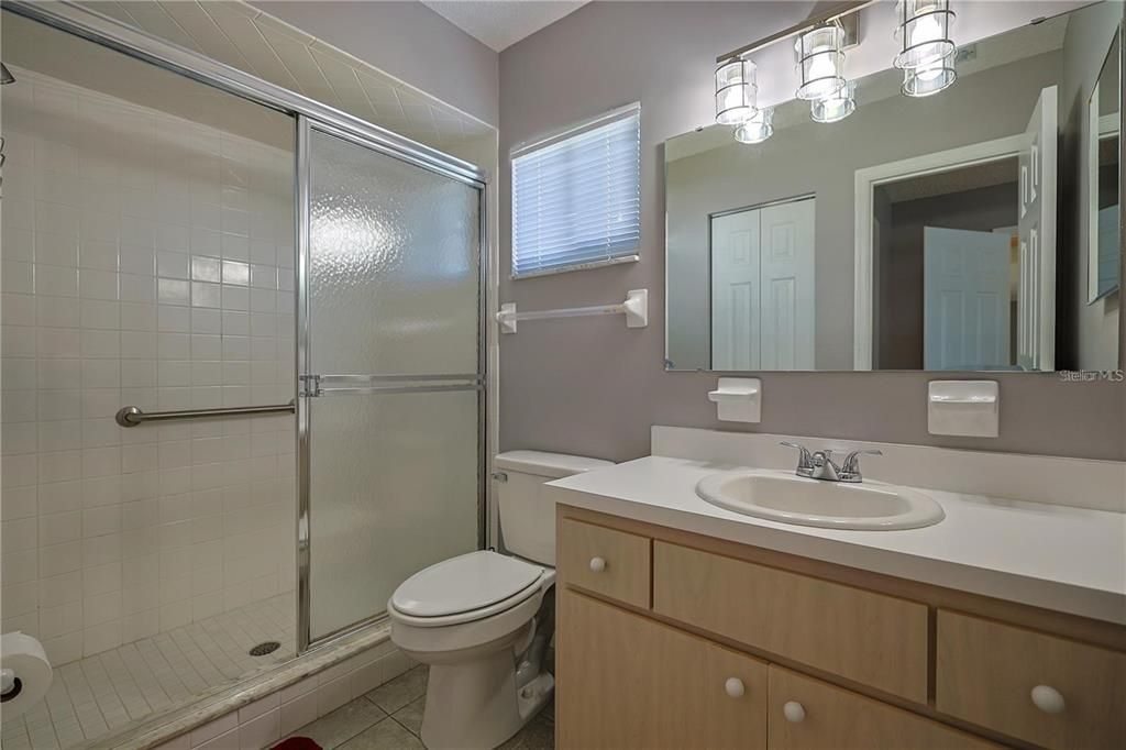 Active With Contract: $214,900 (2 beds, 2 baths, 1008 Square Feet)