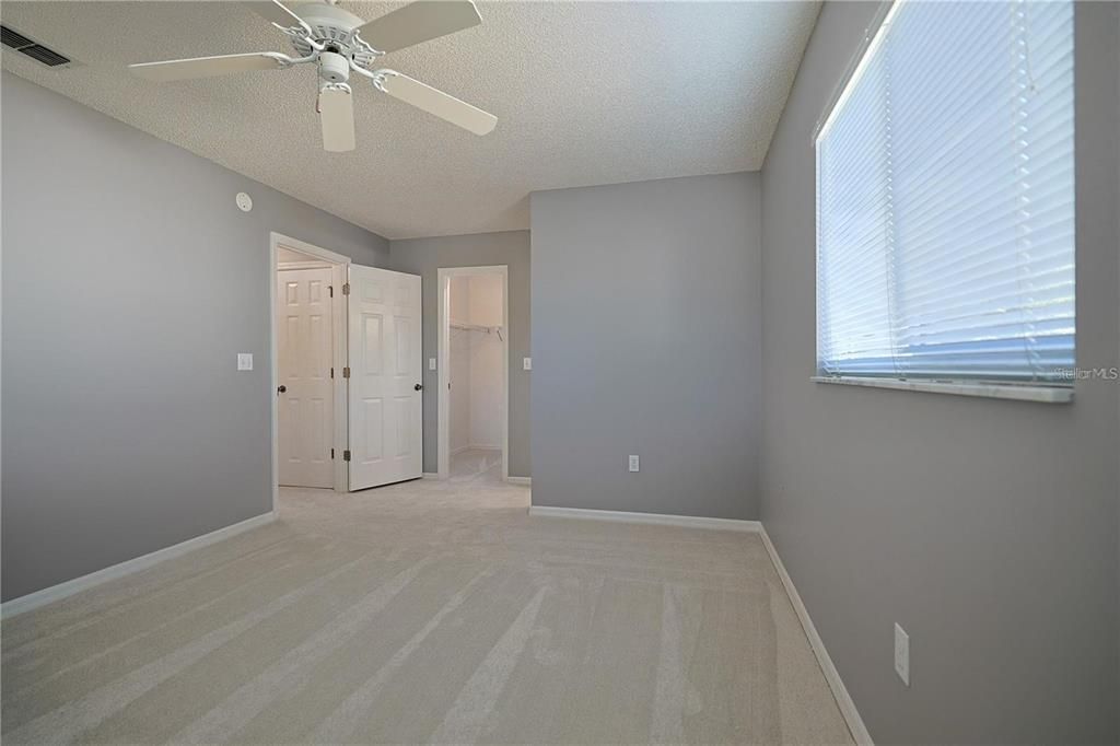 Active With Contract: $214,900 (2 beds, 2 baths, 1008 Square Feet)