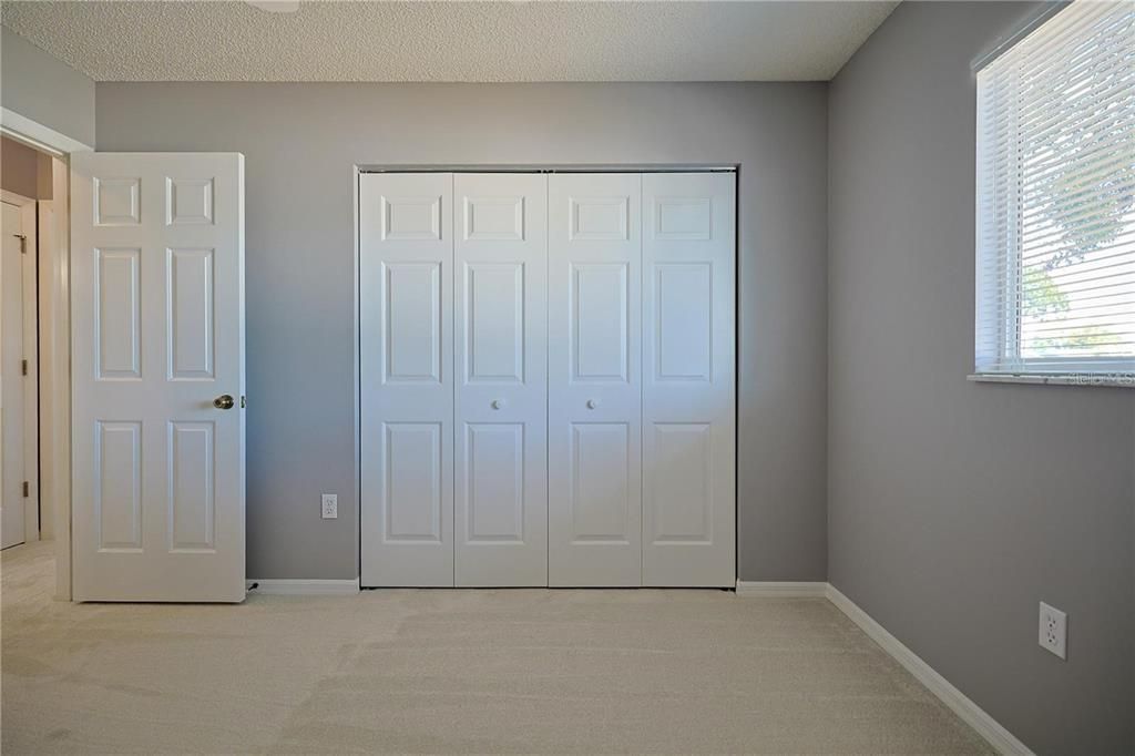 Active With Contract: $214,900 (2 beds, 2 baths, 1008 Square Feet)