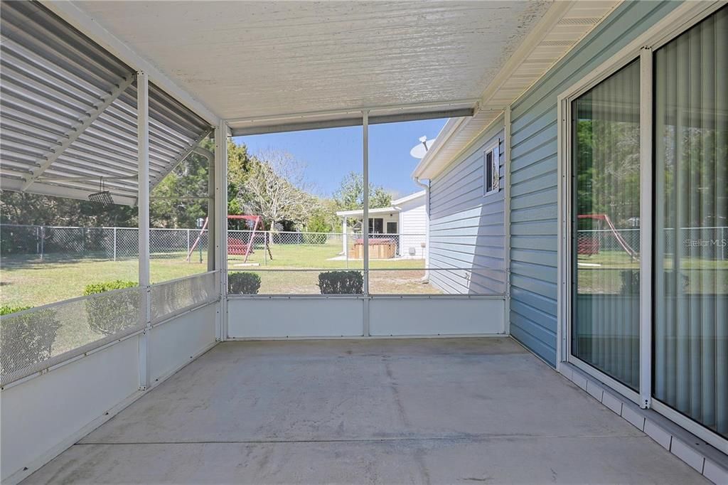 Active With Contract: $214,900 (2 beds, 2 baths, 1008 Square Feet)