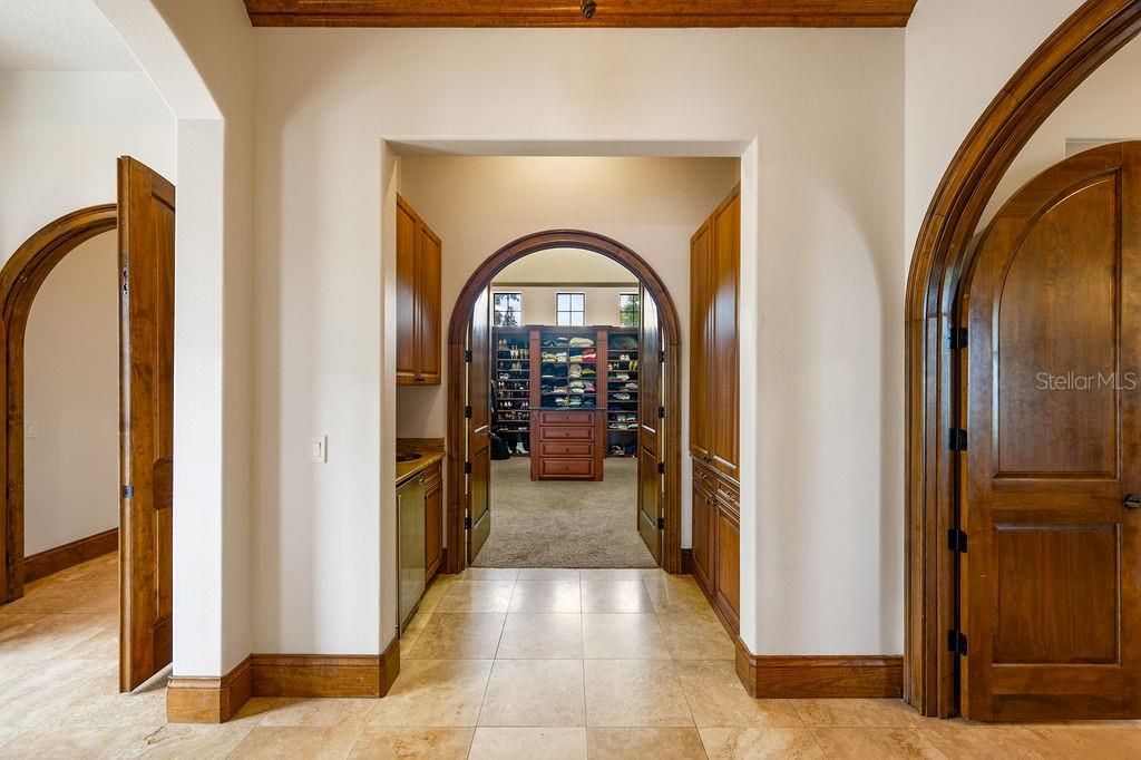 For Sale: $4,199,000 (5 beds, 5 baths, 9239 Square Feet)