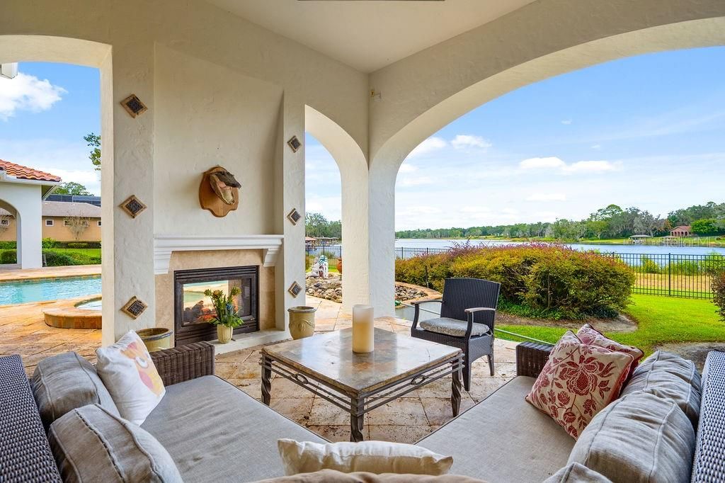 For Sale: $4,199,000 (5 beds, 5 baths, 9239 Square Feet)