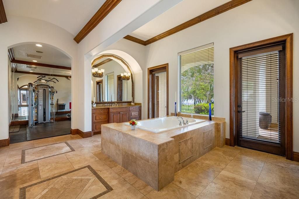 For Sale: $4,199,000 (5 beds, 5 baths, 9239 Square Feet)