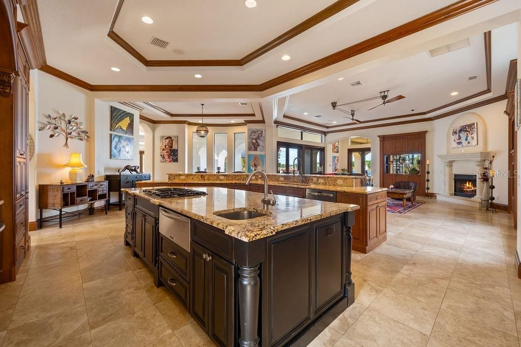 For Sale: $4,199,000 (5 beds, 5 baths, 9239 Square Feet)