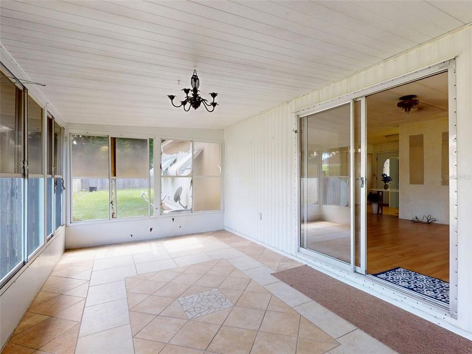 На продажу: $109,000 (2 спален, 2 ванн, 1152 Квадратных фут)