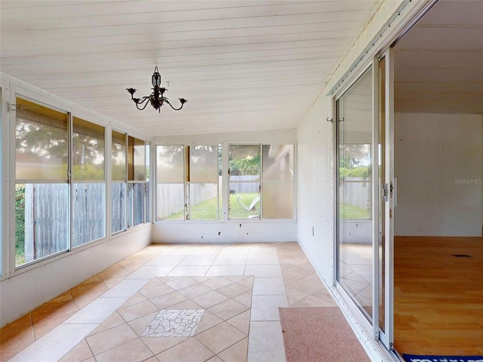 На продажу: $109,000 (2 спален, 2 ванн, 1152 Квадратных фут)