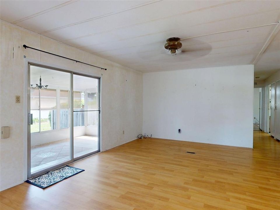 На продажу: $109,000 (2 спален, 2 ванн, 1152 Квадратных фут)