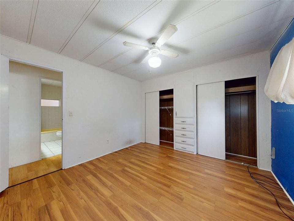 На продажу: $109,000 (2 спален, 2 ванн, 1152 Квадратных фут)