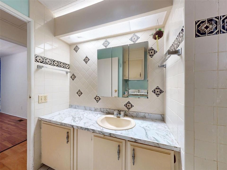 На продажу: $109,000 (2 спален, 2 ванн, 1152 Квадратных фут)