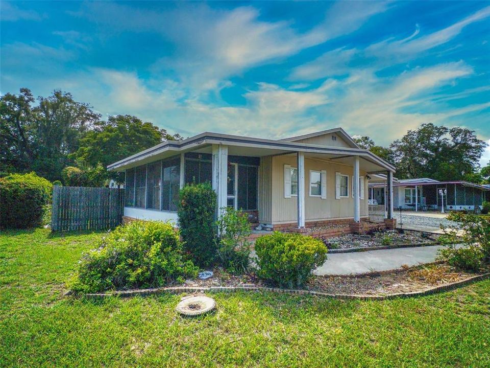 На продажу: $109,000 (2 спален, 2 ванн, 1152 Квадратных фут)