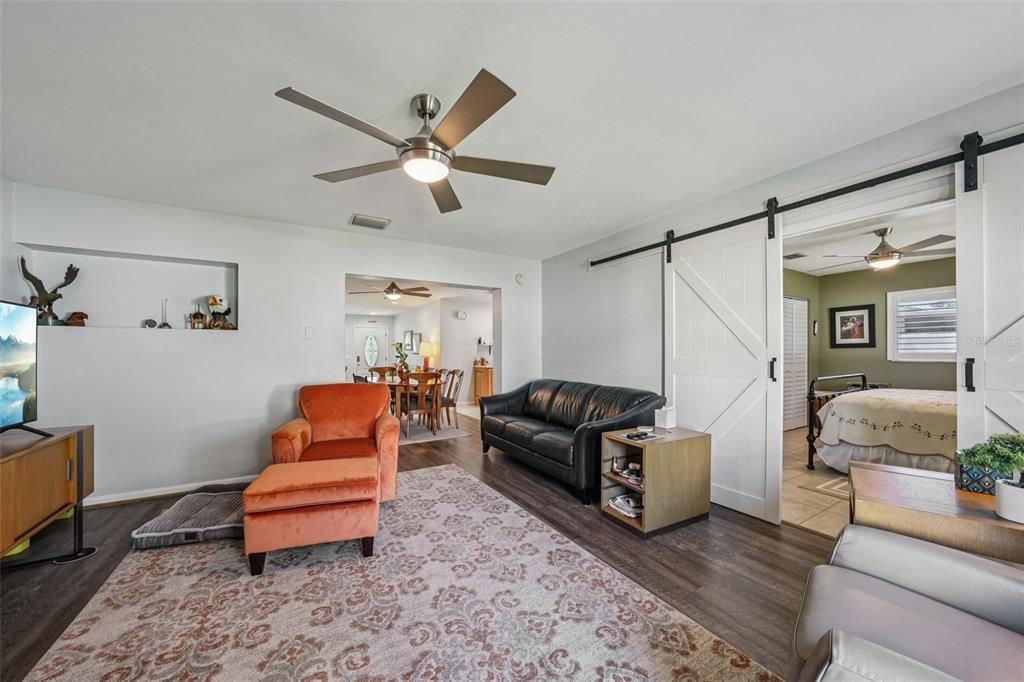 Active With Contract: $519,900 (4 beds, 2 baths, 1784 Square Feet)