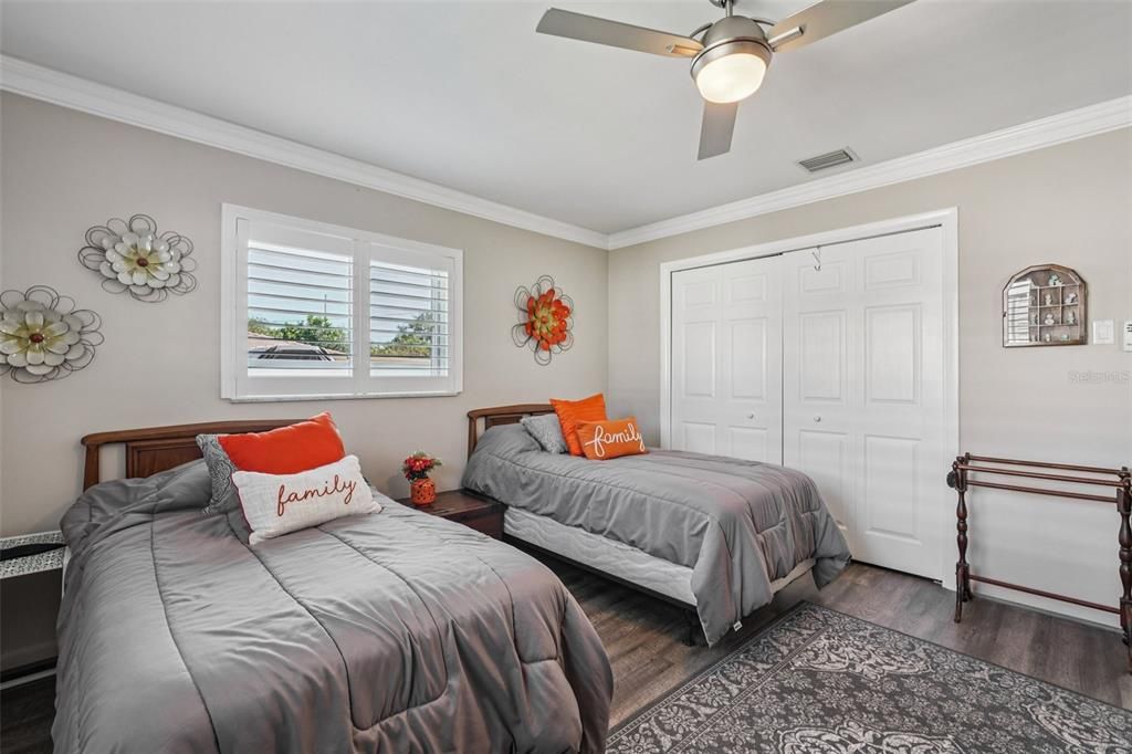 Active With Contract: $519,900 (4 beds, 2 baths, 1784 Square Feet)