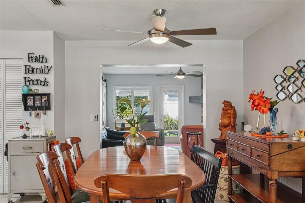 Active With Contract: $519,900 (4 beds, 2 baths, 1784 Square Feet)