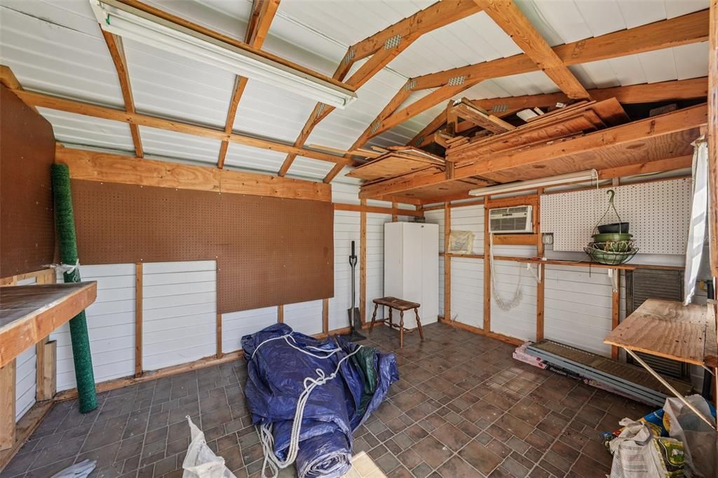 Active With Contract: $519,900 (4 beds, 2 baths, 1784 Square Feet)