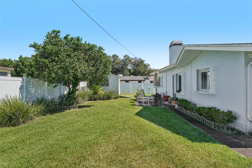 Active With Contract: $519,900 (4 beds, 2 baths, 1784 Square Feet)