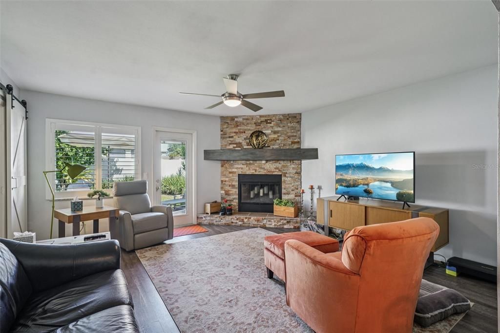 Active With Contract: $519,900 (4 beds, 2 baths, 1784 Square Feet)