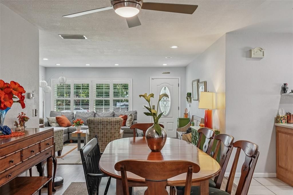 Active With Contract: $519,900 (4 beds, 2 baths, 1784 Square Feet)